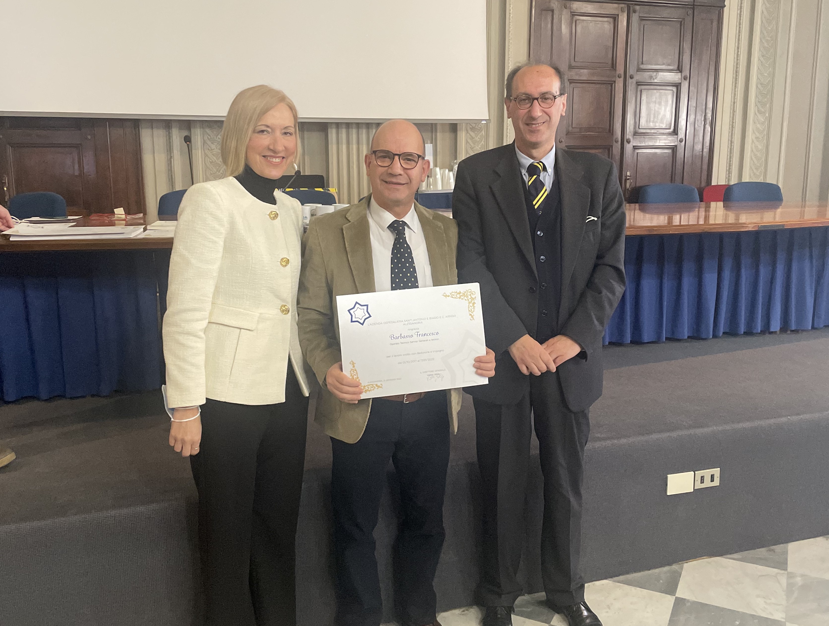 la consegna delle benemerenze ai pensionati