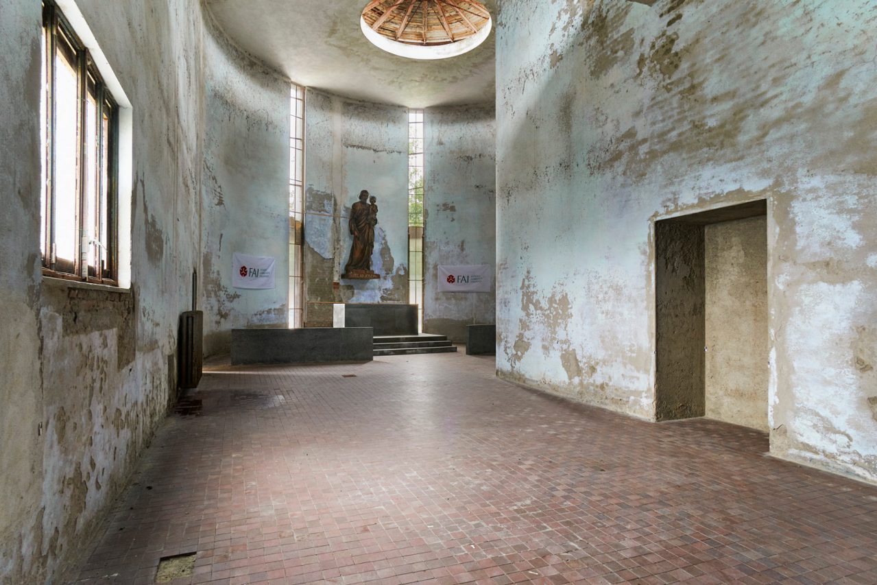 Progetto Hospitalia - All'interno della chiesa di Gardella