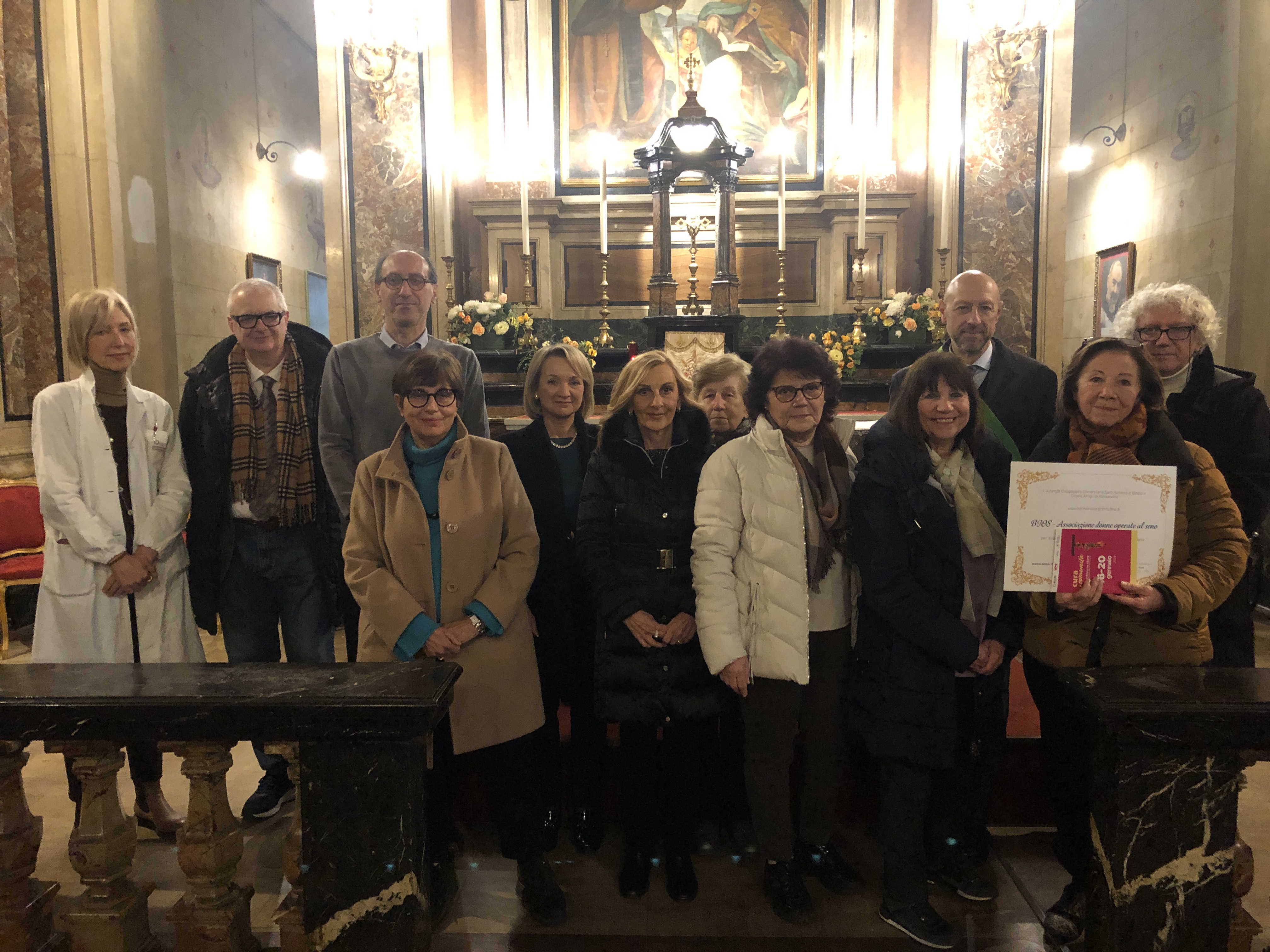 La consegna degli attestati di ringraziamento ai donatori