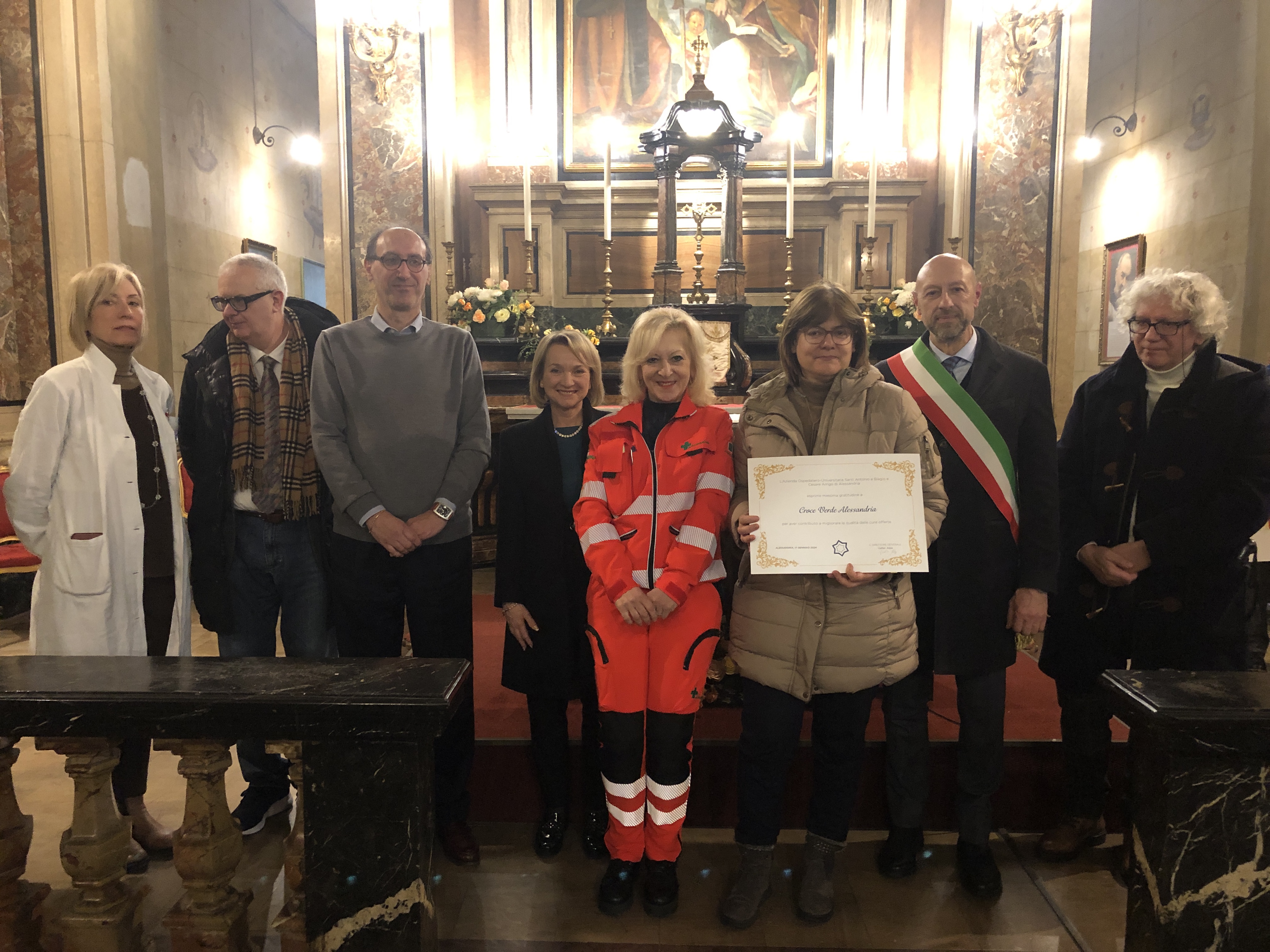 La consegna degli attestati di ringraziamento ai donatori