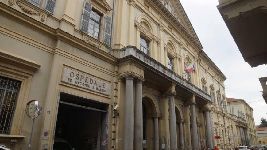  foto dell'ingresso dell'ospedale
