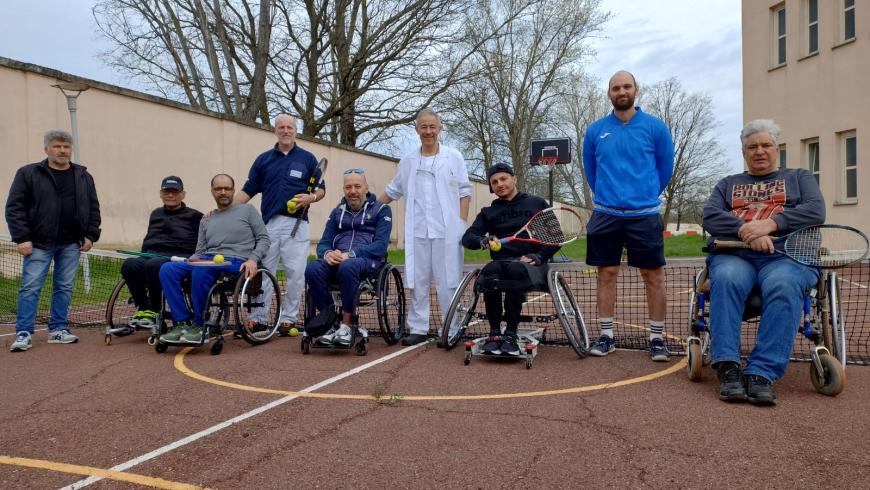 Foto di gruppo del progetto Wheelchair Tennis